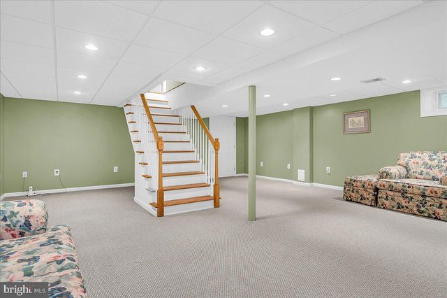 3002 MAPLE SHADE LN, Wilmington, DE 19810