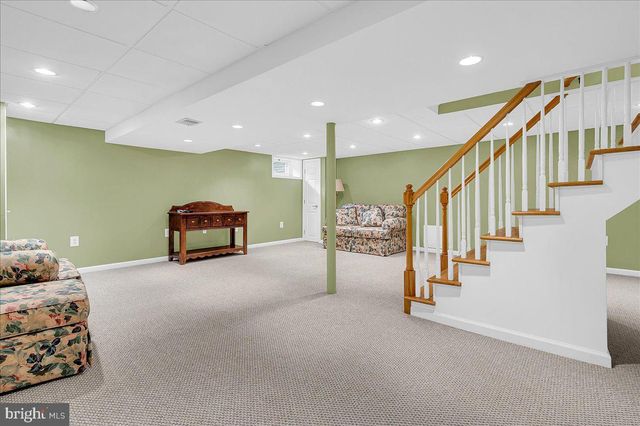 3002 MAPLE SHADE LN, Wilmington, DE 19810