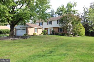 3002 MAPLE SHADE LN, Wilmington, DE 19810