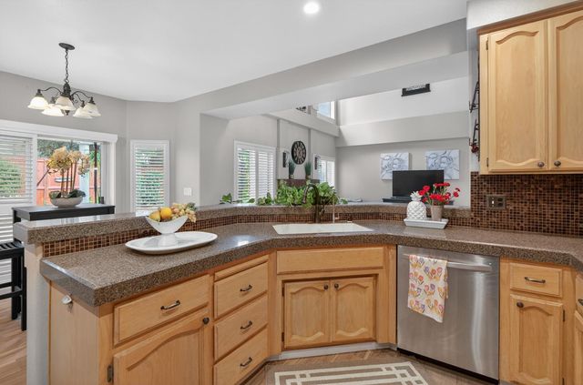 7817 MELFORT Way, Elk Grove, CA 95758