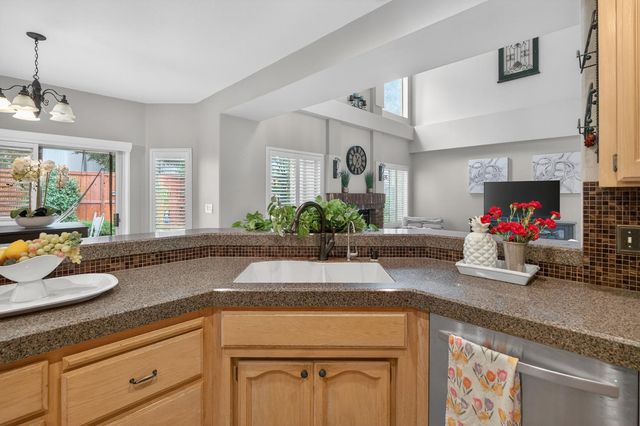 7817 MELFORT Way, Elk Grove, CA 95758