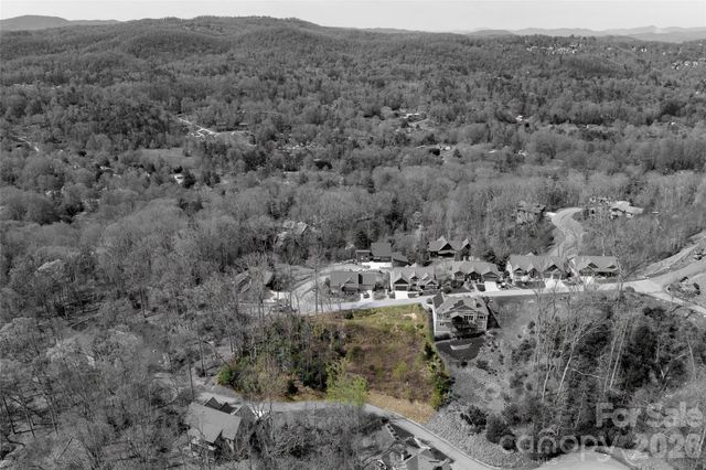 81 Curtain Bluff, Hendersonville, NC 28791