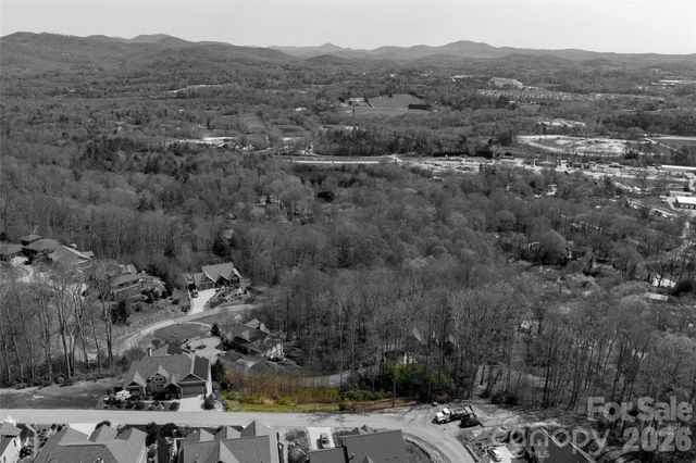 81 Curtain Bluff, Hendersonville, NC 28791