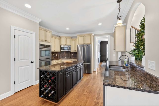 1007 Nealcrest Cir, Spring Hill, TN 37174