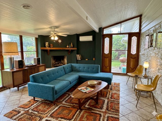 3807 Longridge Dr, San Antonio, TX 78228