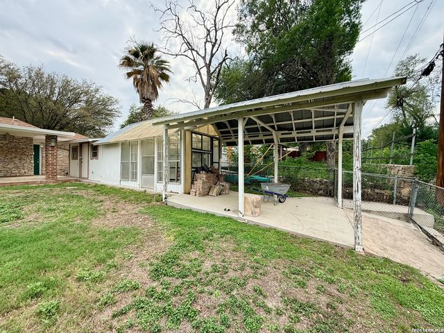 3807 Longridge Dr, San Antonio, TX 78228