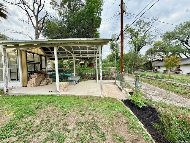 3807 Longridge Dr, San Antonio, TX 78228