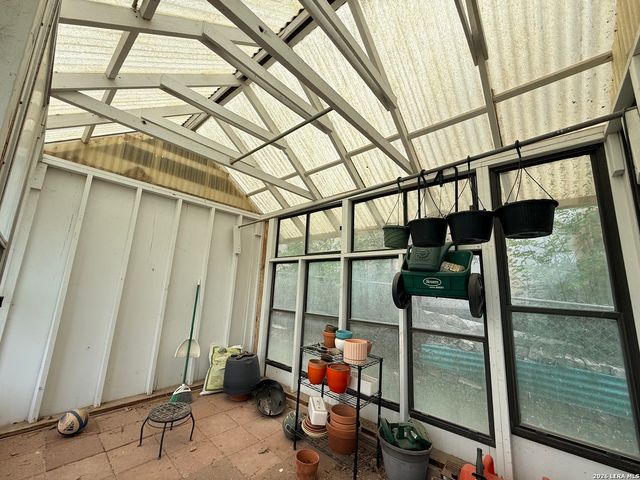 3807 Longridge Dr, San Antonio, TX 78228