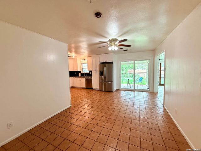 3807 Longridge Dr, San Antonio, TX 78228