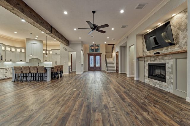 40 Logansport Court, Montgomery, TX 77356