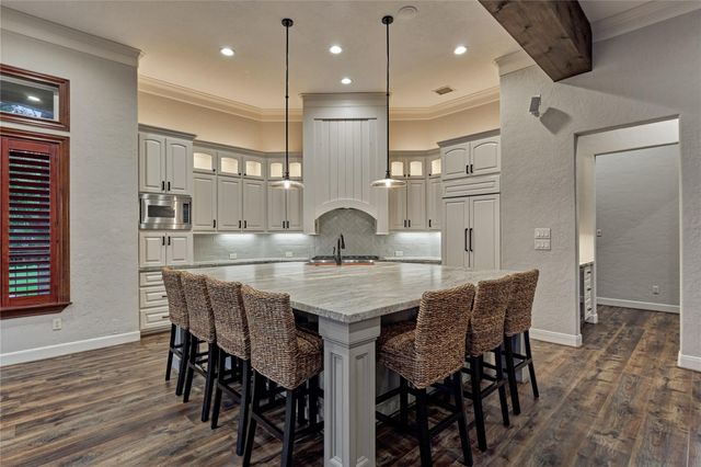 40 Logansport Court, Montgomery, TX 77356