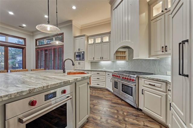 40 Logansport Court, Montgomery, TX 77356