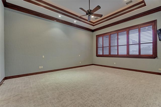 40 Logansport Court, Montgomery, TX 77356
