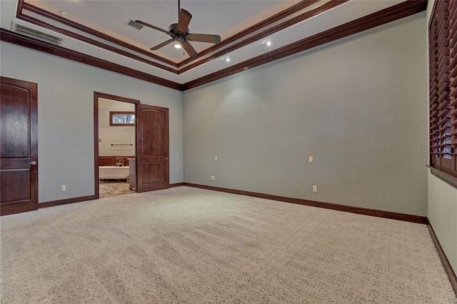 40 Logansport Court, Montgomery, TX 77356