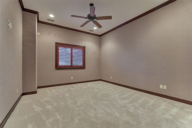 40 Logansport Court, Montgomery, TX 77356