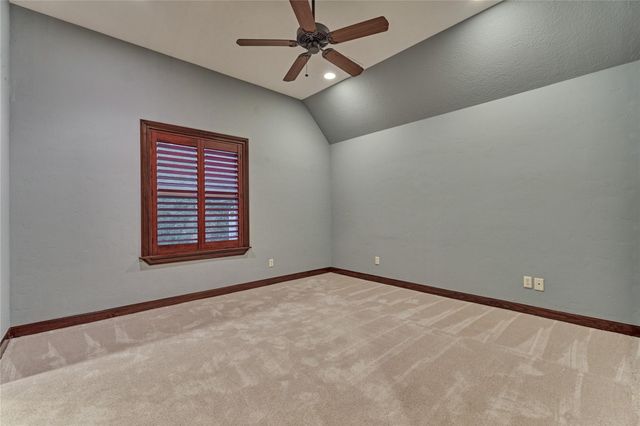 40 Logansport Court, Montgomery, TX 77356