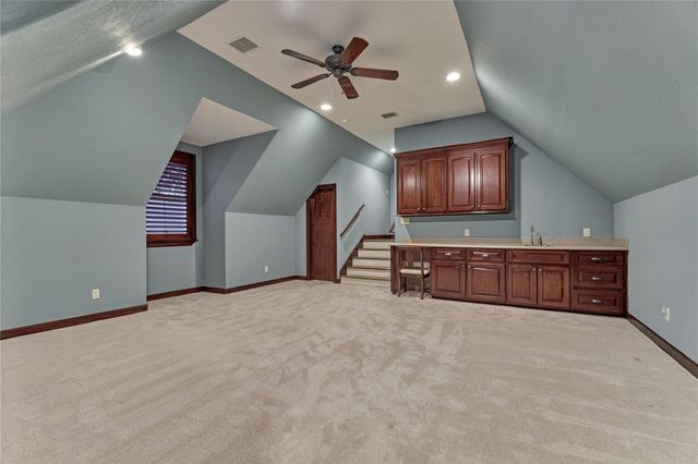 40 Logansport Court, Montgomery, TX 77356