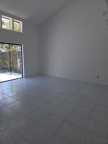 7474 NW 34th Street 7474, Lauderhill, FL 33319