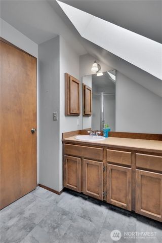 24040 146TH Place SE, Kent, WA 98042