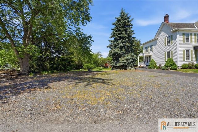 706 Old York Road, Hightstown, NJ 08520