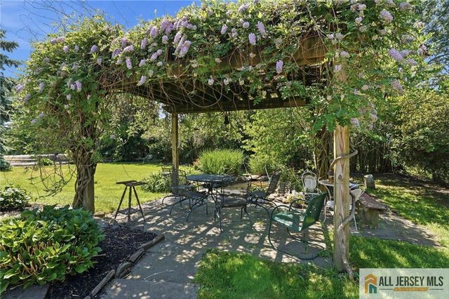 706 Old York Road, Hightstown, NJ 08520