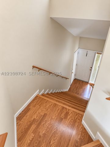972 NW 92nd Ter, Plantation, FL 33324