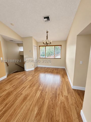 972 NW 92nd Ter, Plantation, FL 33324