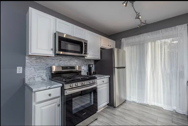 823 Heather Lane, Ottawa, IL 61350