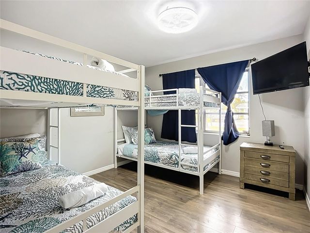 5703 18 STREET W, Bradenton, FL 34207