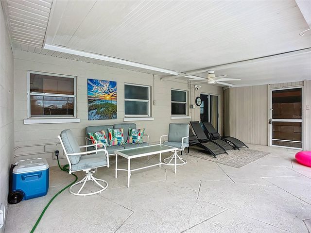 5703 18 STREET W, Bradenton, FL 34207