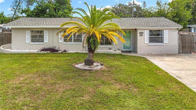 5703 18 STREET W, Bradenton, FL 34207