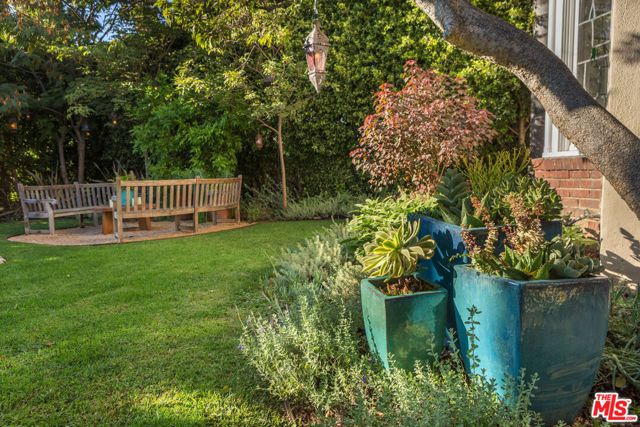 1930 N RODNEY Drive 1930, Los Angeles, CA 90027