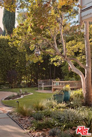 1930 N RODNEY Drive 1930, Los Angeles, CA 90027