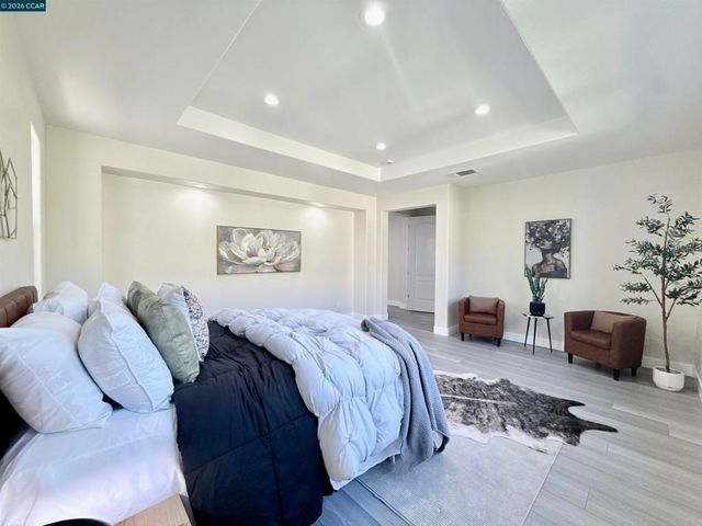 7240 Willow Creek Cir, Vallejo, CA 94591