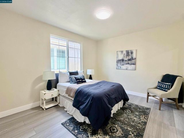 7240 Willow Creek Cir, Vallejo, CA 94591