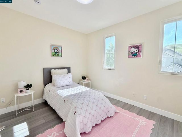 7240 Willow Creek Cir, Vallejo, CA 94591