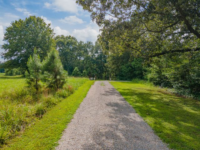 9533 Buttermilk Ridge Rd, Lawrenceburg, TN 38464