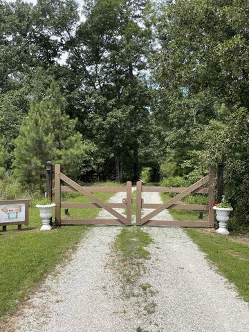 9533 Buttermilk Ridge Rd, Lawrenceburg, TN 38464