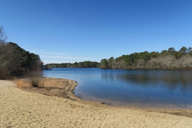 108 Lake Ave, Wareham, MA 02538