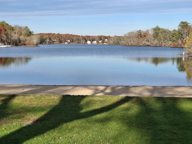 108 Lake Ave, Wareham, MA 02538