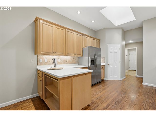 12638 ADRIAN Ct, Lake Oswego, OR 97034