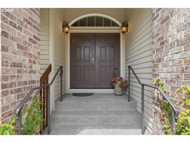12638 ADRIAN Ct, Lake Oswego, OR 97034