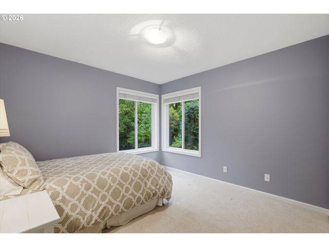 12638 ADRIAN Ct, Lake Oswego, OR 97034
