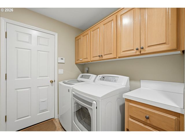 12638 ADRIAN Ct, Lake Oswego, OR 97034