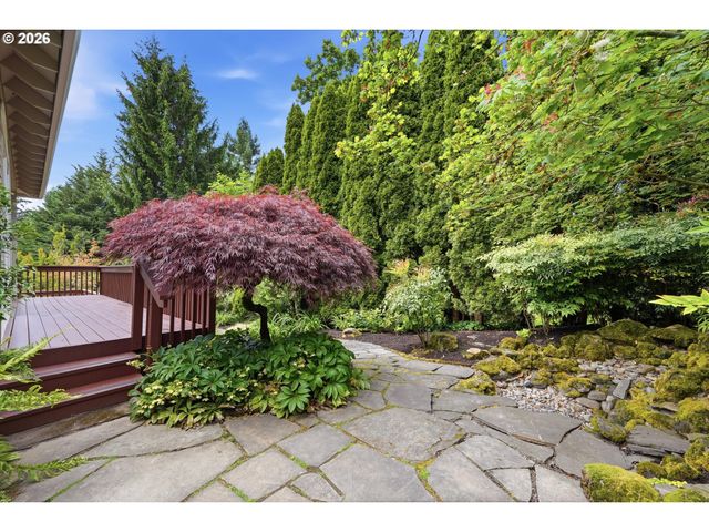 12638 ADRIAN Ct, Lake Oswego, OR 97034