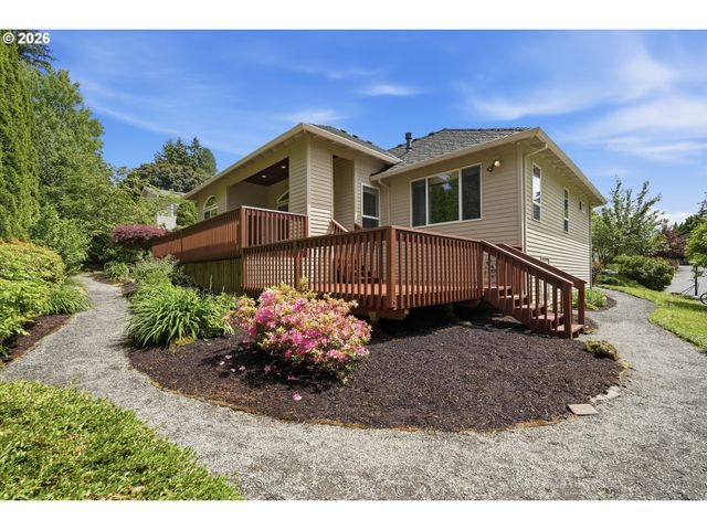 12638 ADRIAN Ct, Lake Oswego, OR 97034