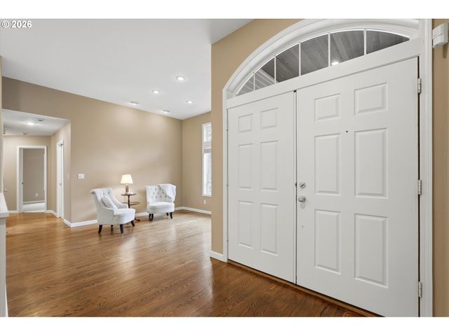 12638 ADRIAN Ct, Lake Oswego, OR 97034