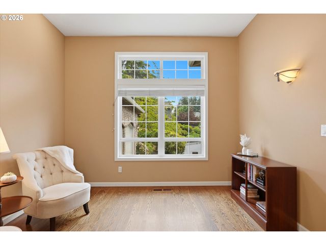 12638 ADRIAN Ct, Lake Oswego, OR 97034