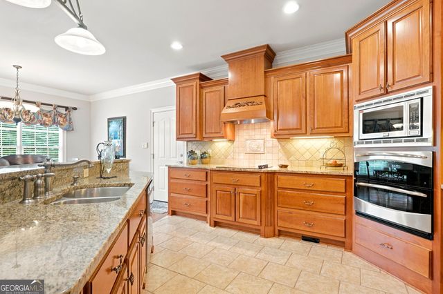 135 Amy Lane, Canton, GA 30115