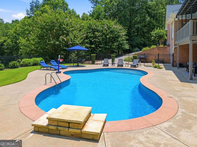 135 Amy Lane, Canton, GA 30115